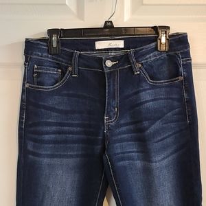 KanCan jeans size 9/28